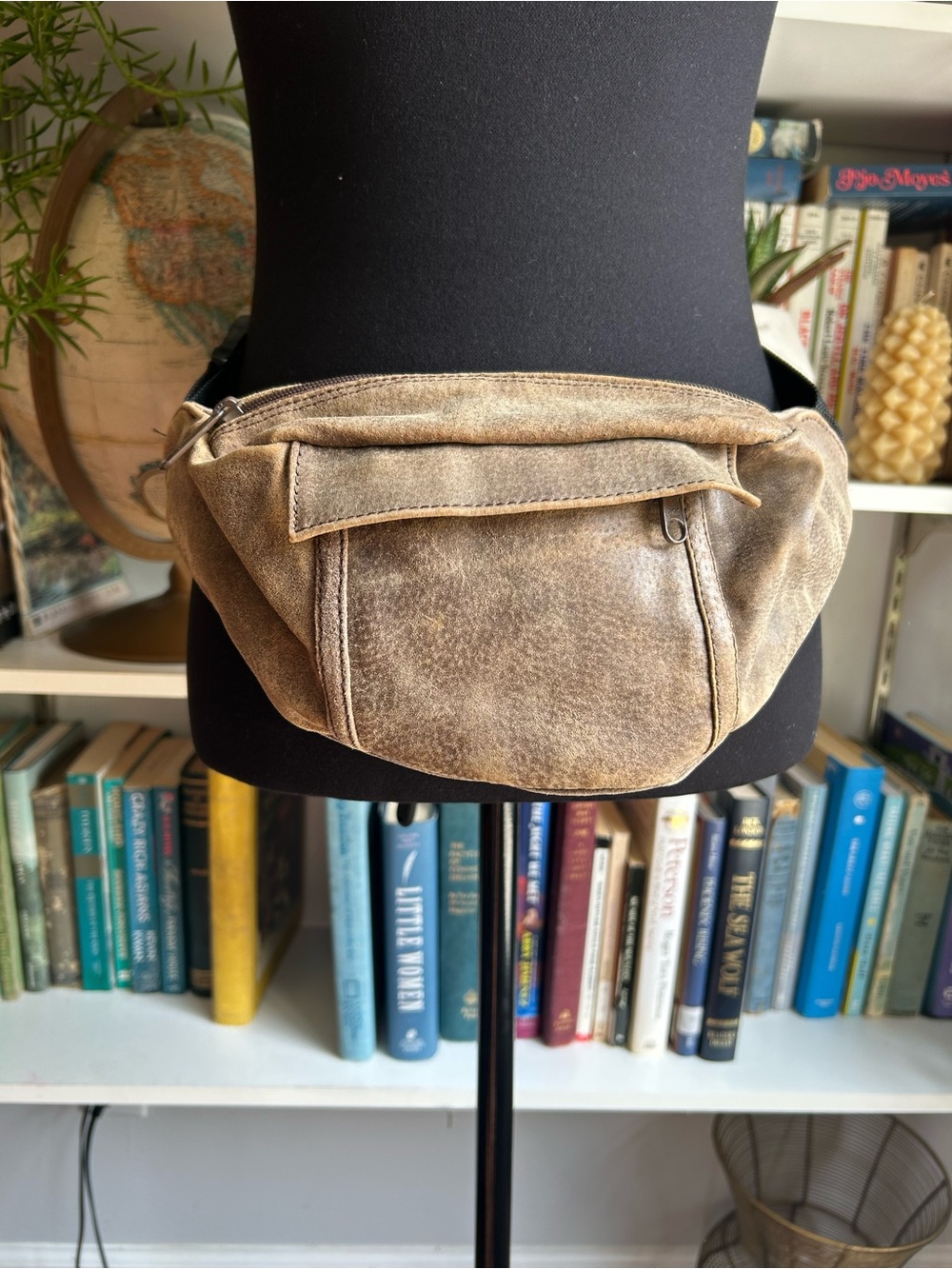 Vintage Leather Fanny pack Belt Bag in Distressed Tan
